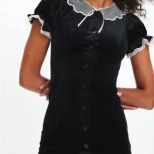 Kimchi Blue Velvet Black Button Sown dress with lace details